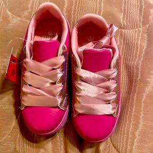 Juicy by Juicy Couture size 10 girls sneakers